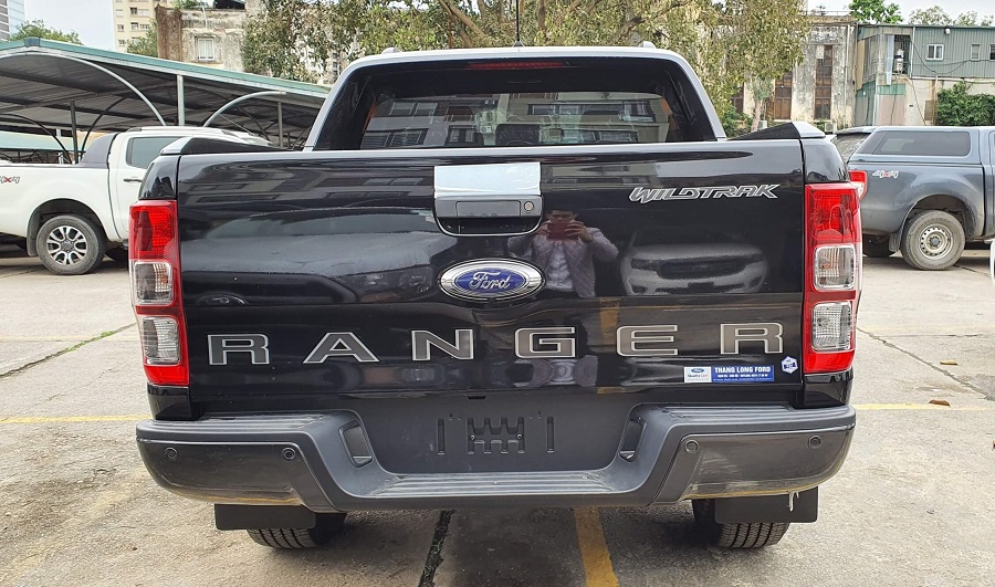 ford ranger wildtrak bi-turbo 2.0l 4x4 màu đen 2021