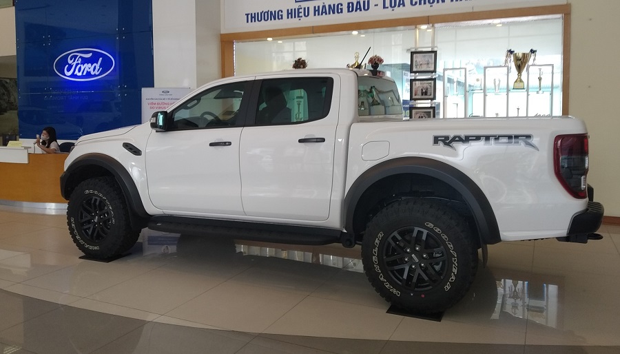 Ford Ranger Raptor Màu Trắng Tại Ford Hà Đông