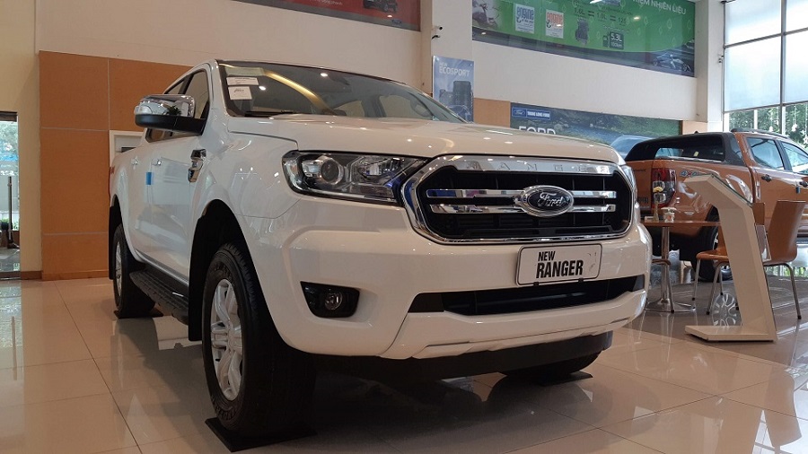 Ford Ranger XLT Hai Cầu Màu Trắng Mới