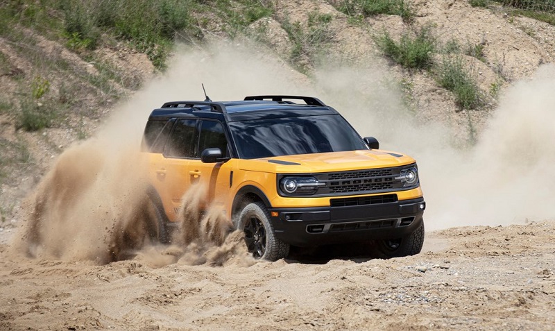 Ford Bronco 2021 màu vàng