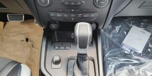 Cần số Ford Ranger Raptor 2022 2023
