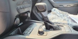 Cần số Ford ranger Raptor 2022 bọc da mới
