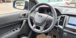 Nội thất ghế lái Ford Ranger Raptor 2022